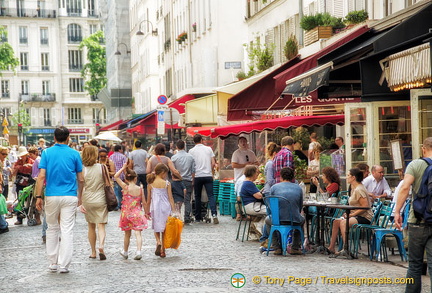 Tourists in rue Cler